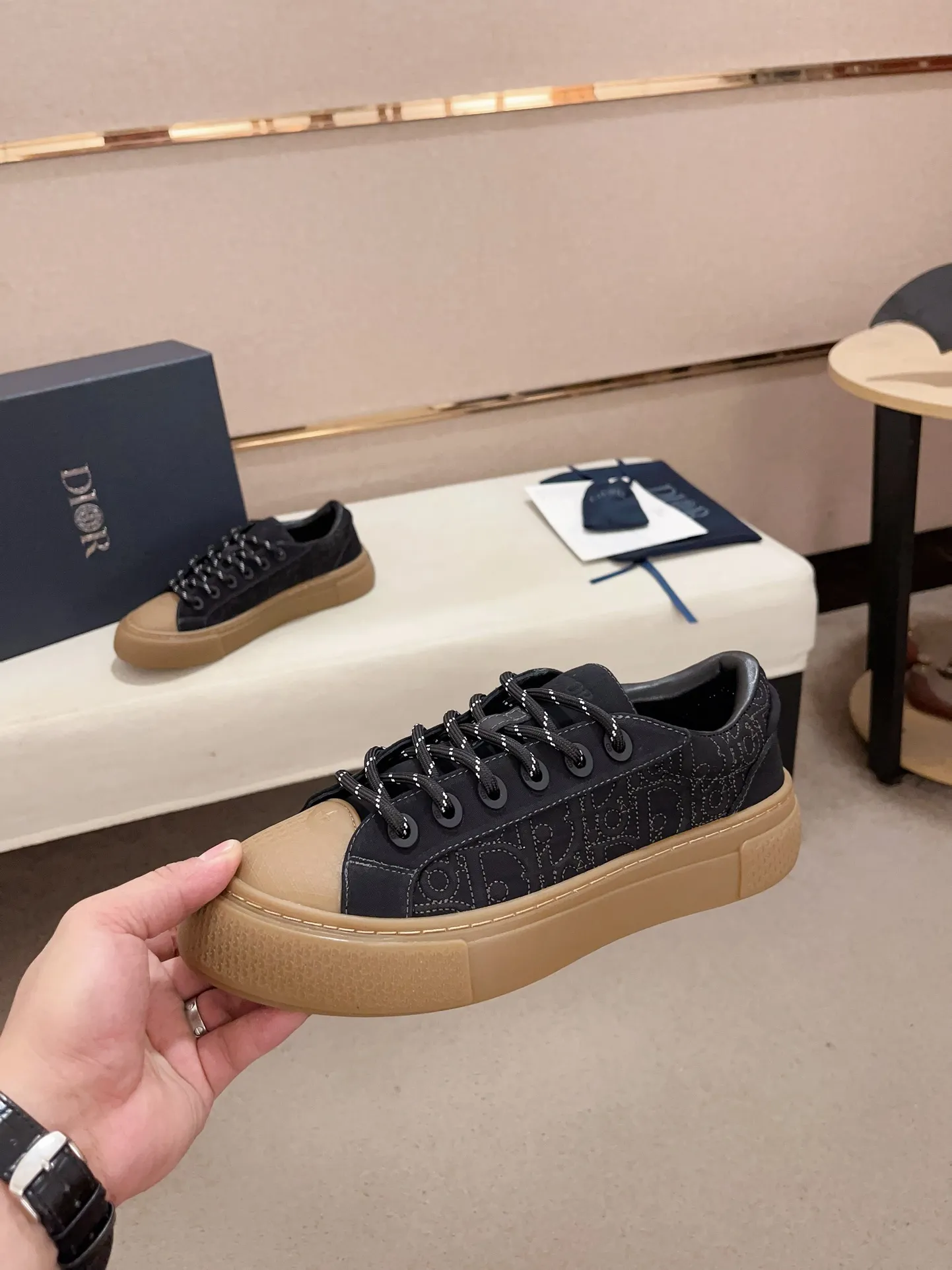 Men's shoes 💰: 680💰 [Dior·Dior] Top 🔍Couple model 💏🔍New casual sports style couple shoes, new four-season design, perfect workmanship, lace-up lazy style to create cabinet quality, upper: imported first-layer cowhide, sheepskin lining is soft and comfortable, ultra-light TPU wear-resistant outsole, simple, versatile fashion men's shoes, excellent color code number 35--44